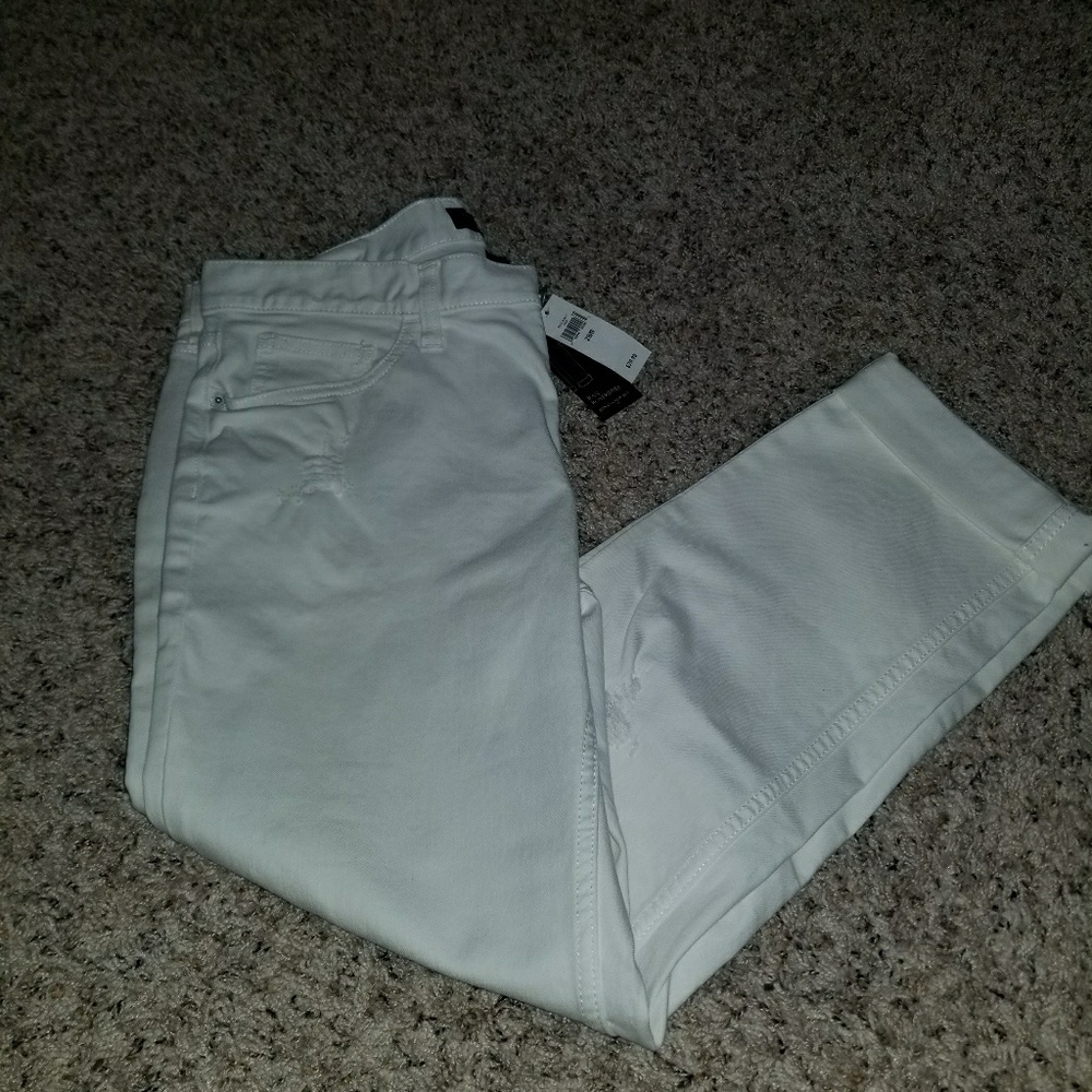 White boyfriend jean & regular black chaps pant