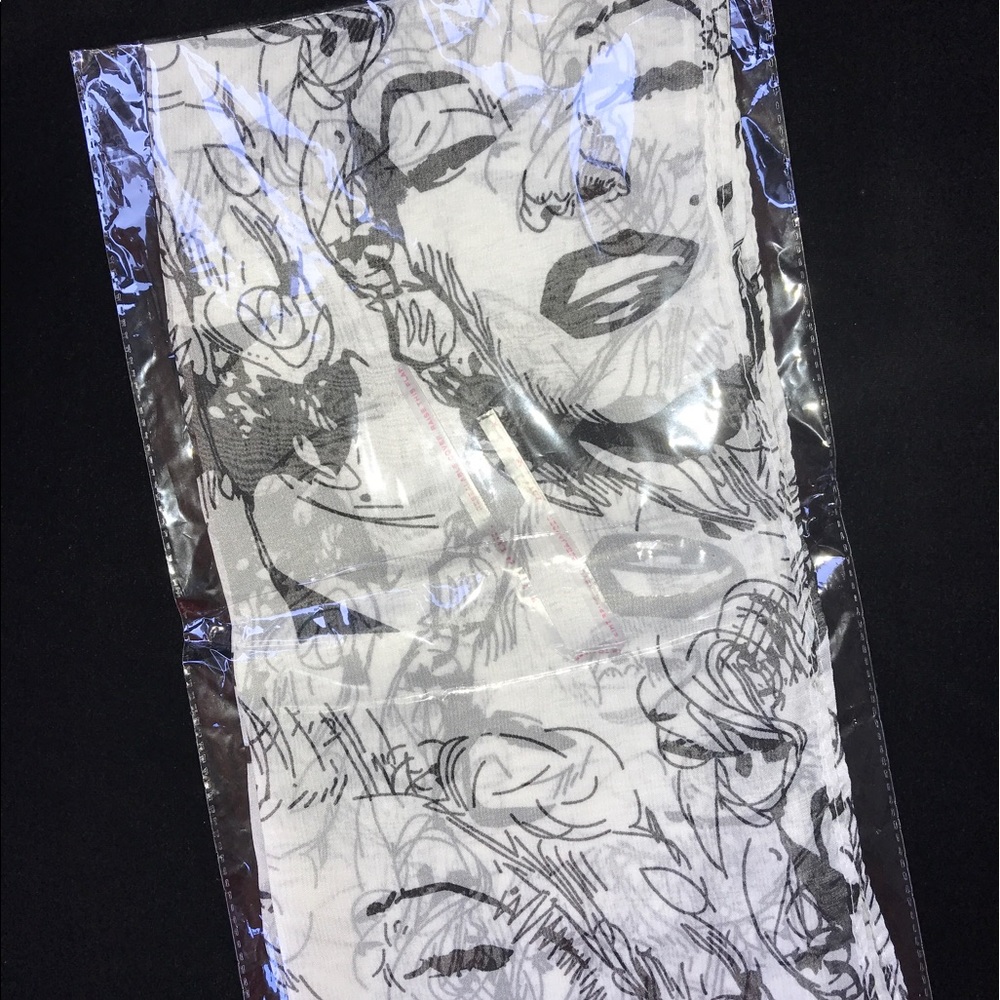 👁FREE WITH PURCHASES OVER $30.