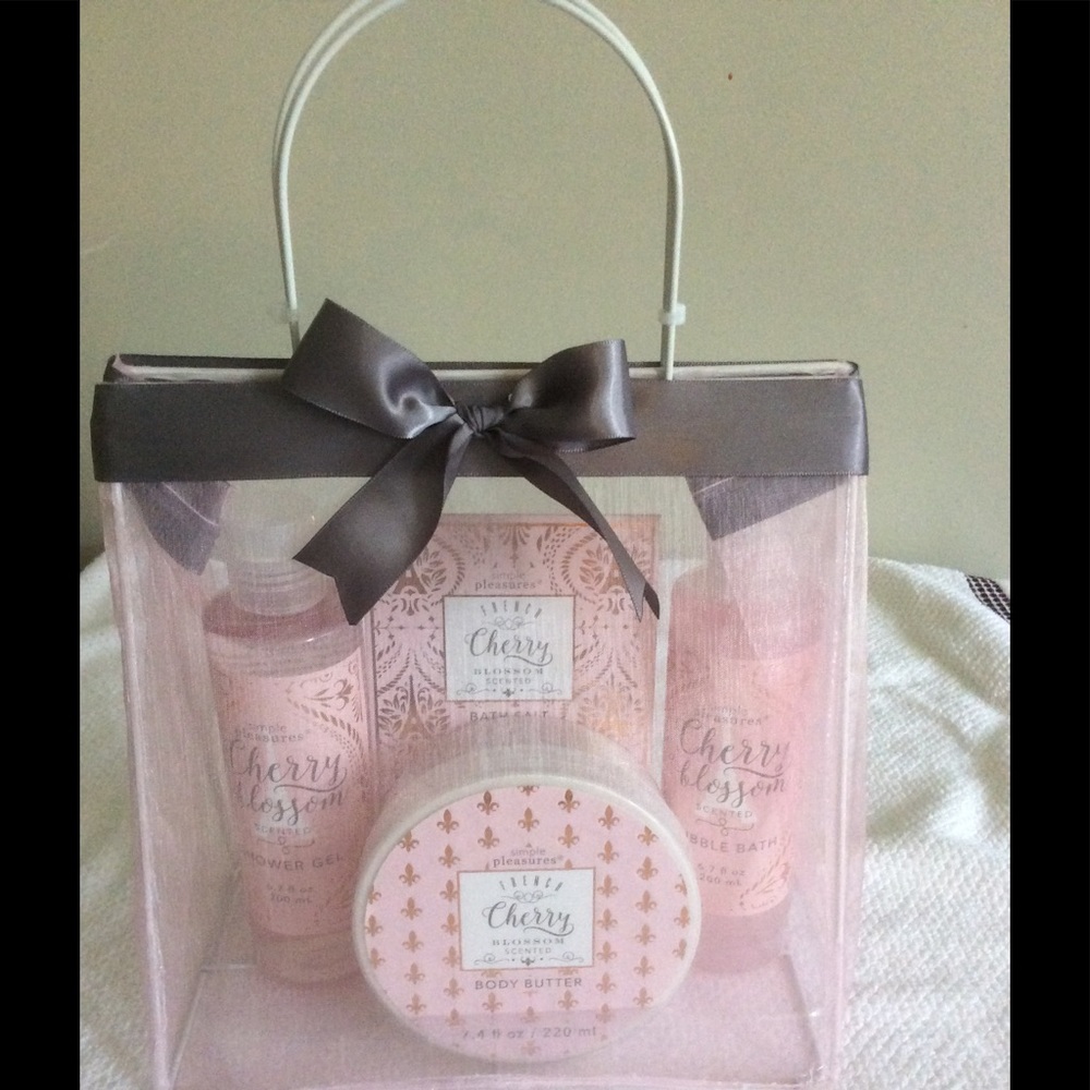 Simple Pleasures Cherry Blossom Bath Set