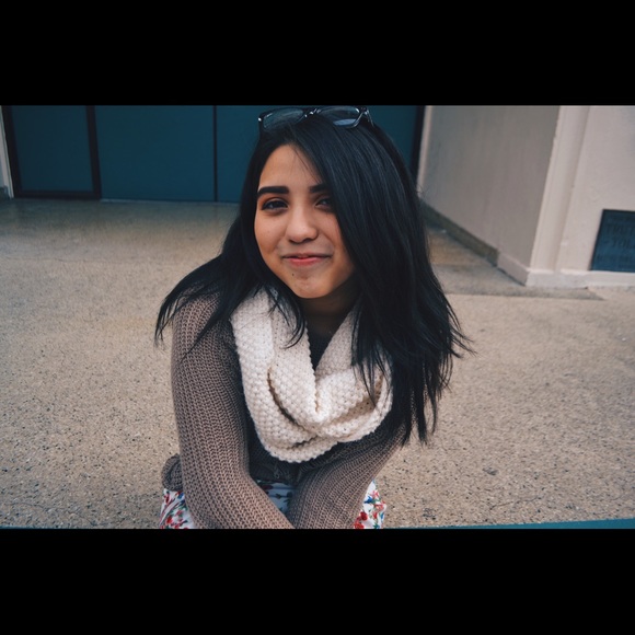 Meet your Posher, Alexis - Picture 1 of 1