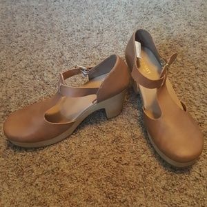 T-Strap Clog NEVER WORN