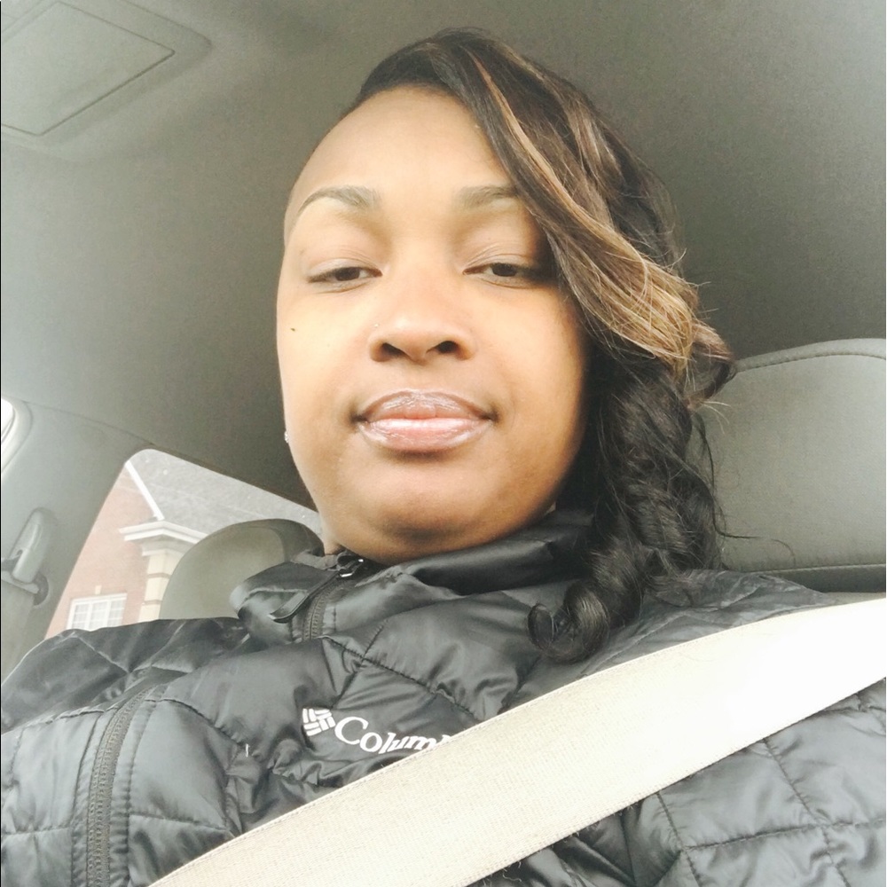 Meet your Posher, Caleisha