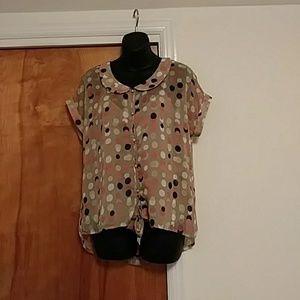 Pretty top, great at the office or play!