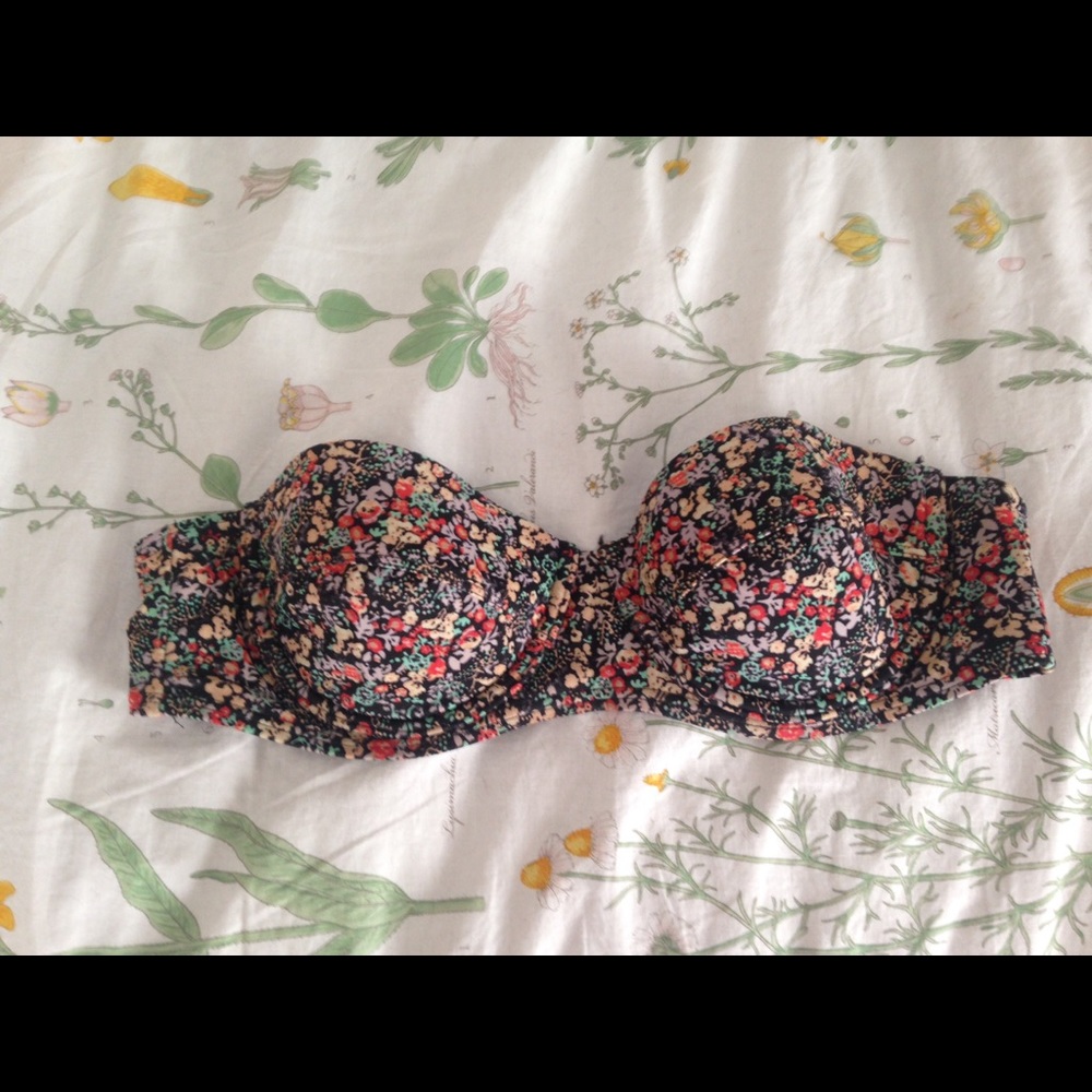Floral Urban Outfitters Bikini Top Size L