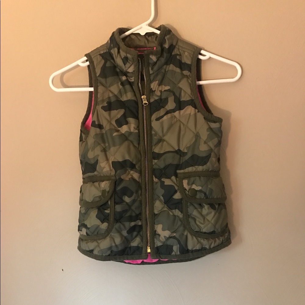 Girls camo vest