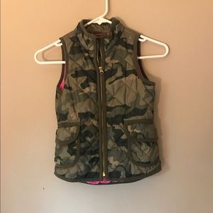 Girls camo vest
