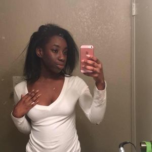 Meet your Posher, Shae