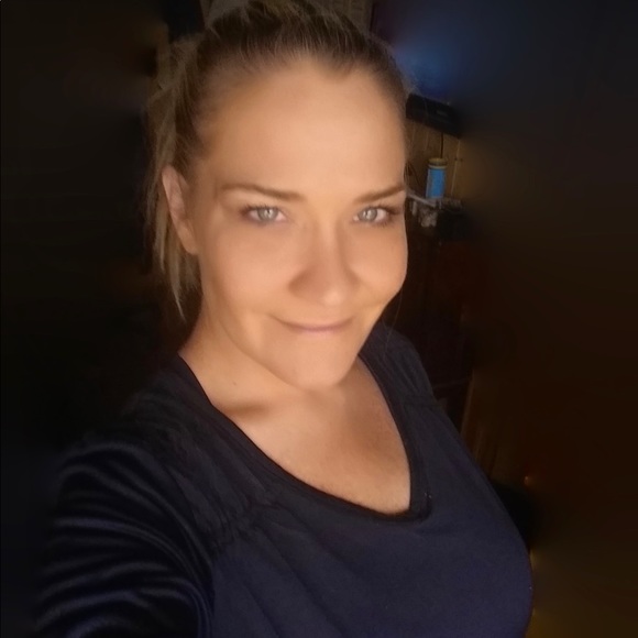 Meet your Posher, Brandy. - Picture 5 of 8