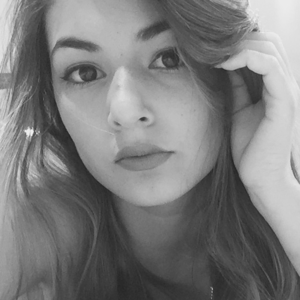 Meet your Posher, Claudia