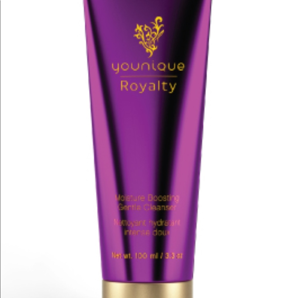 Moisture Boosting Gentle Cleanser