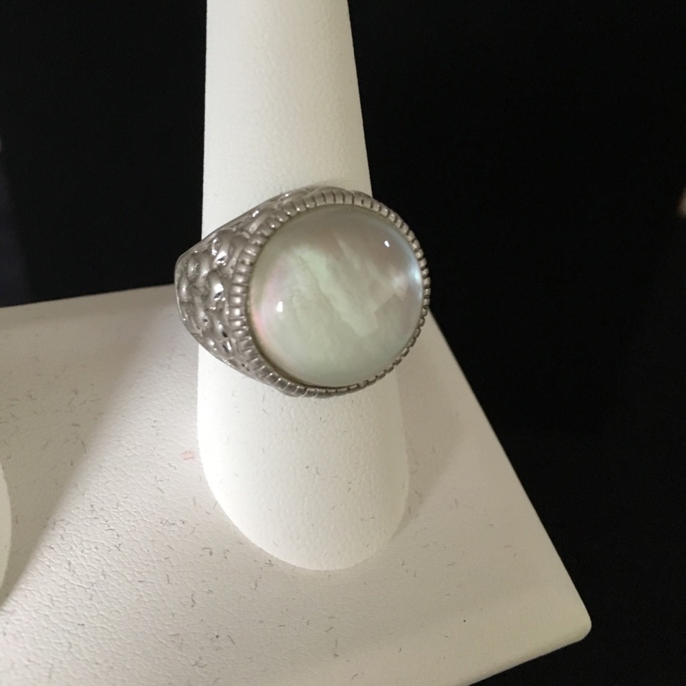 🚨SALE🚨 🔮Crystal Ball🔮 ring sz 9