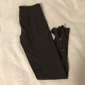 SALE🎉 NWOT Small Calvin Klein Dark Brown Leggings