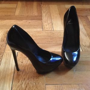 B Brian Atwood pumps