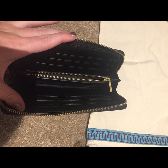 Black Tory Burch Wallet - Picture 2 of 4