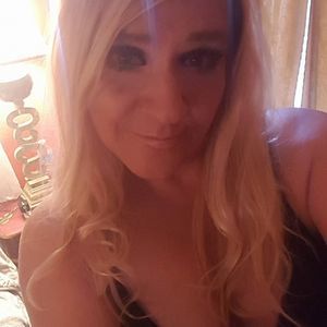 Meet your Posher, Claudia