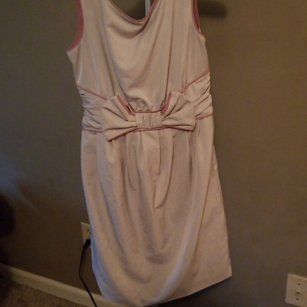 Sleeveless dress