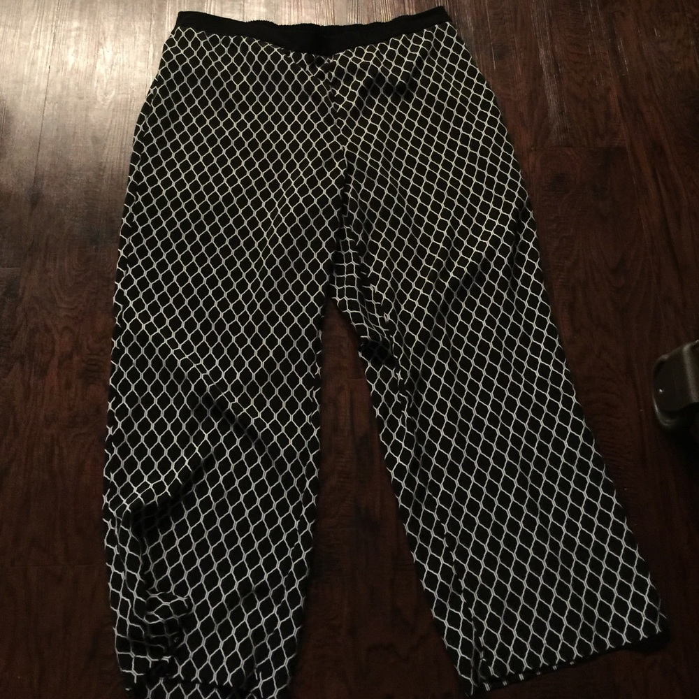 Black and white pants