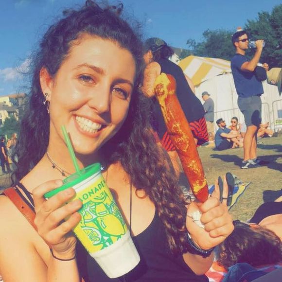 Meet your Posher, Eliza - Picture 1 of 1