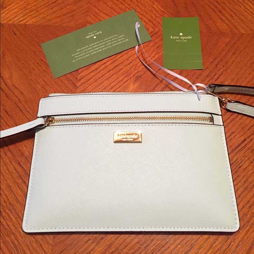kate spade wristlet ♠️ REDUCED!