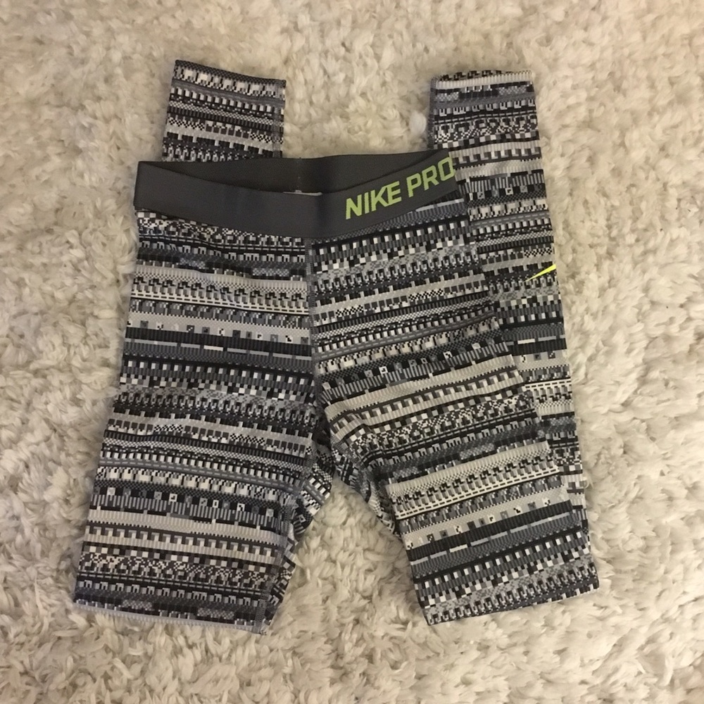 Nike Pro Dri-Fit leggings -small