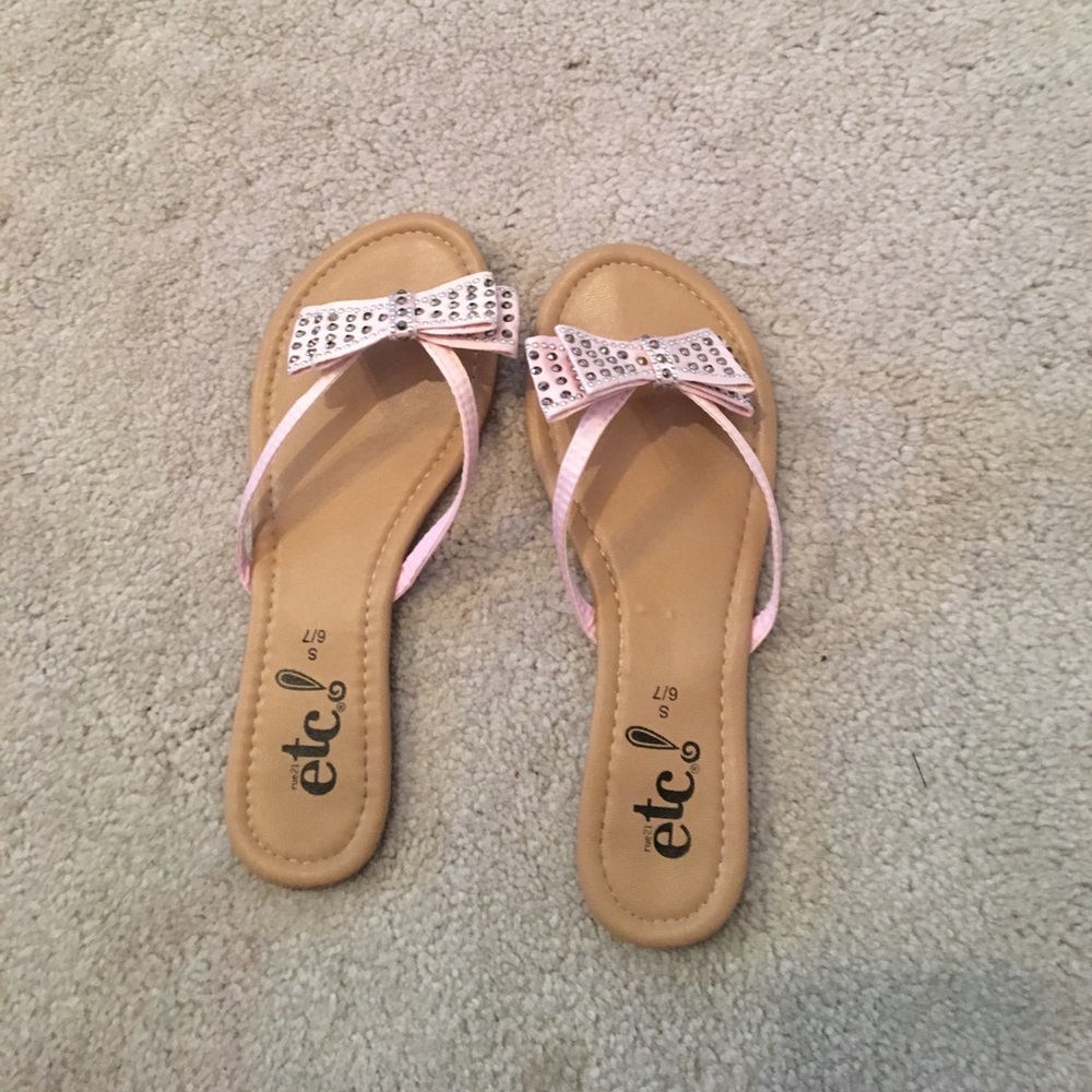 Pink bow sandals