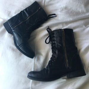 STEVE MADDEN - Black Leather Boots
