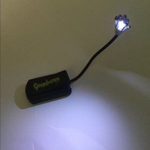 Rare Goosebumps clip on reading light!