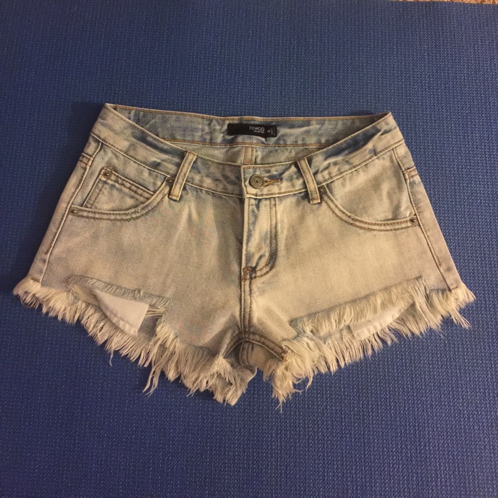 Short pants