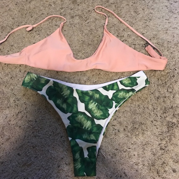 Bikini - Picture 1 of 1