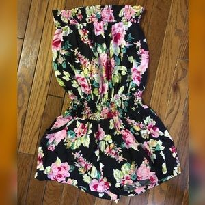 CUTE FLOWER ROMPER