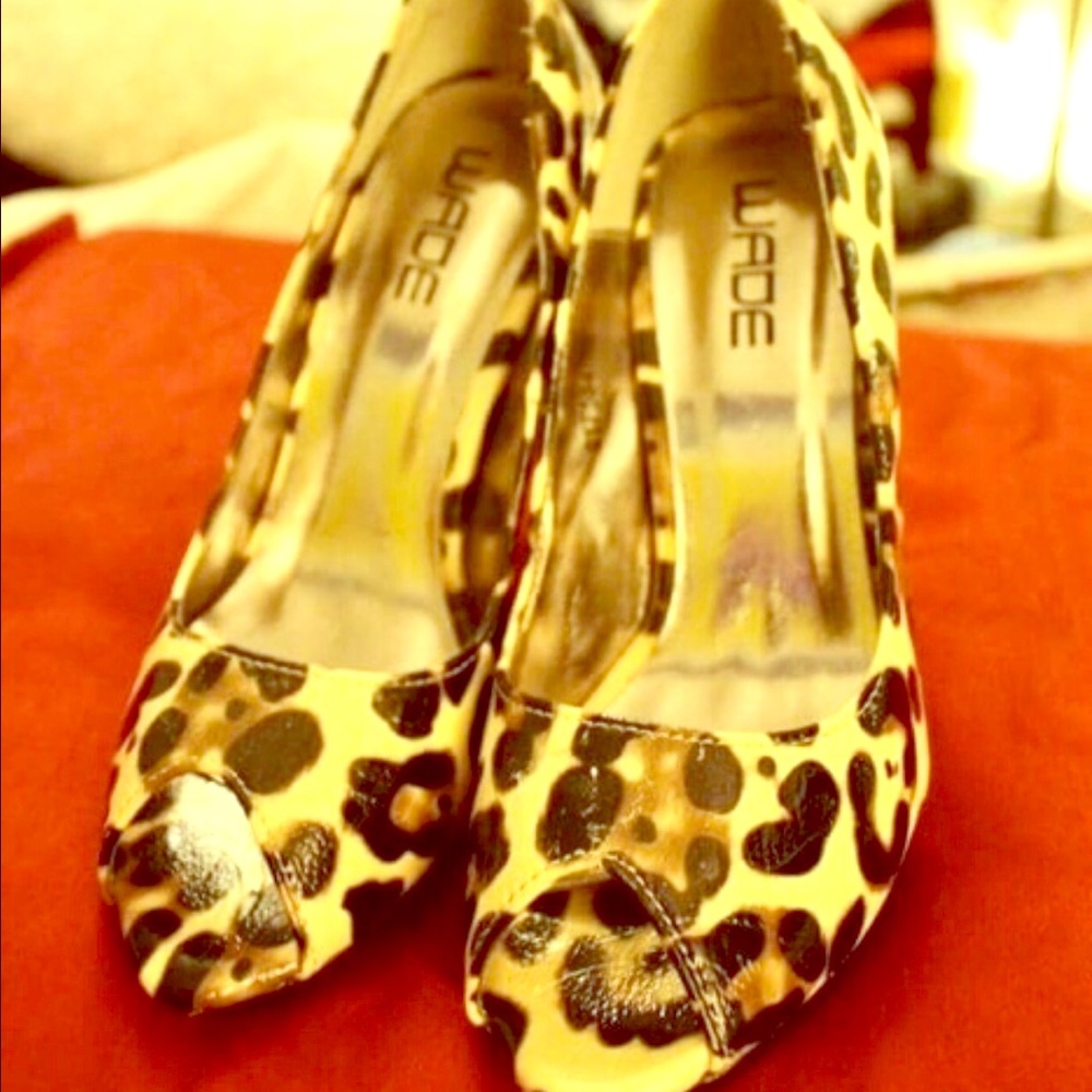 Animal print open toe pumps