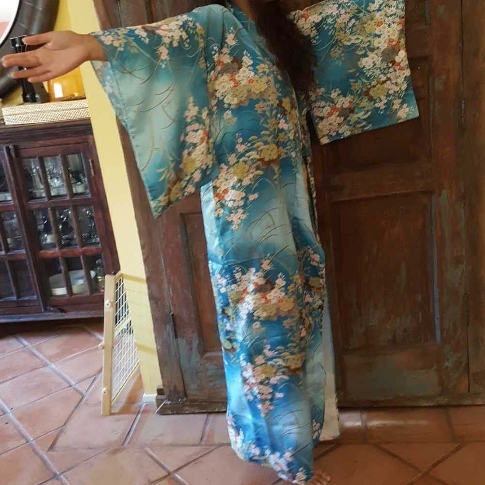 Kimono. - Picture 3 of 5