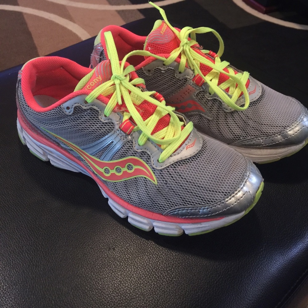 SAUCONY SNEAKERS