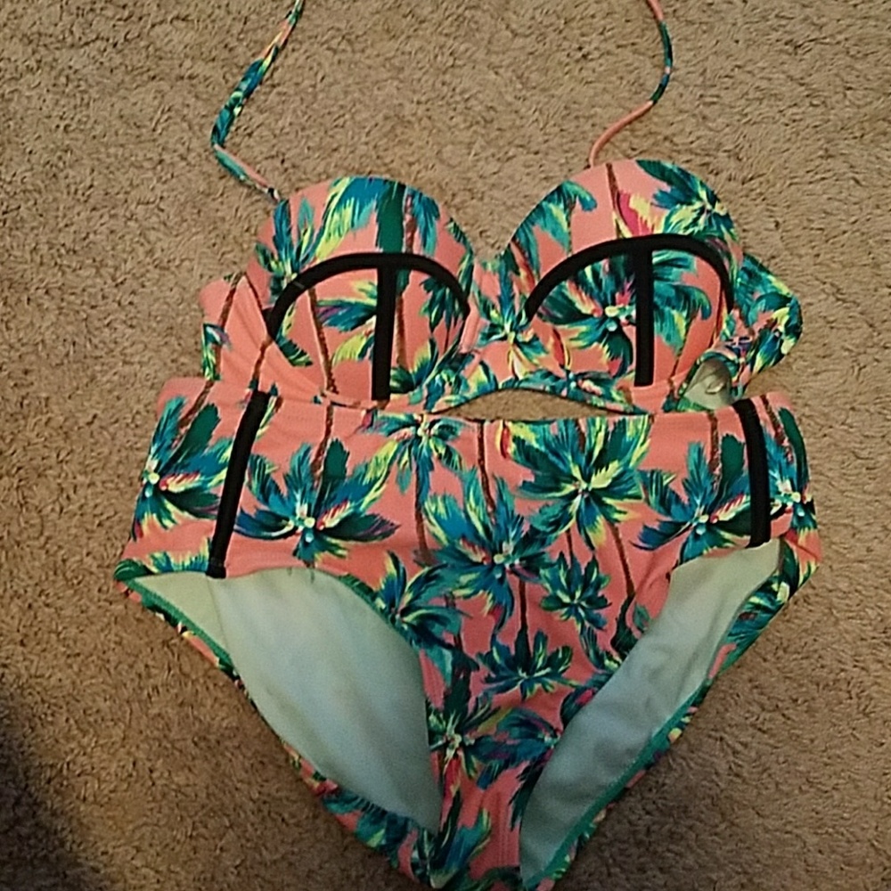 Bathing suit