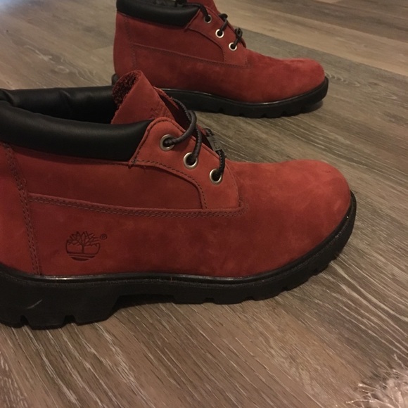 Red timberlands - Picture 1 of 4