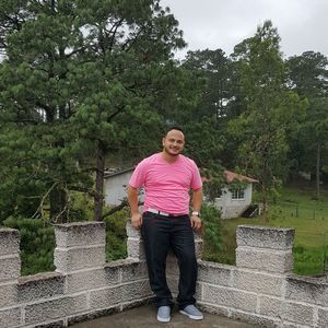 Meet your Posher, Carlos manuel