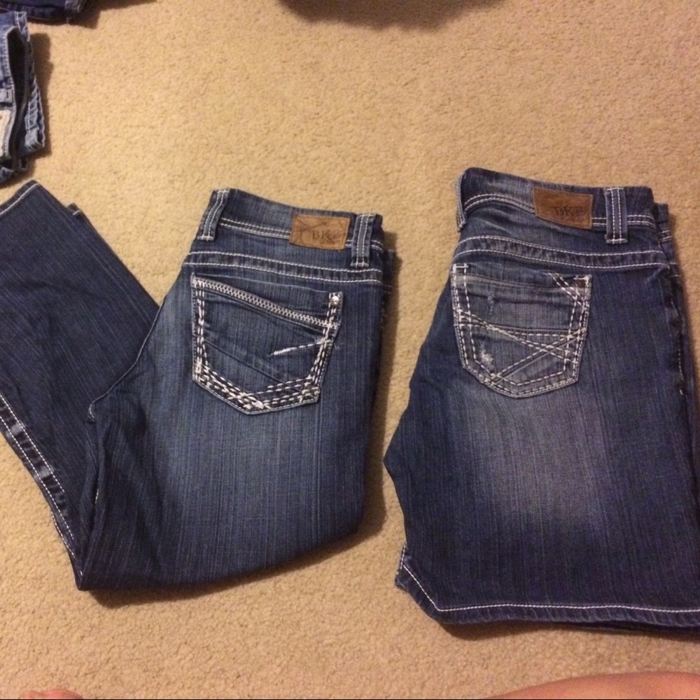 BUCKLE CAPRIS AND SHORTS