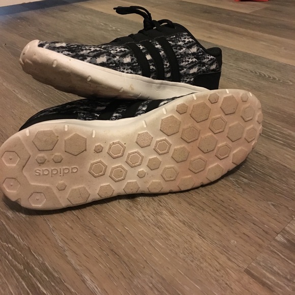 Adidas shoes - Picture 4 of 4