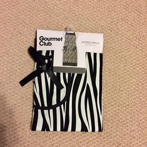 NWT Hostess apron zebra print