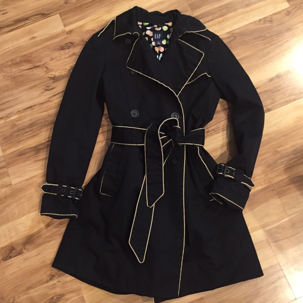 GAP TRENCH COAT