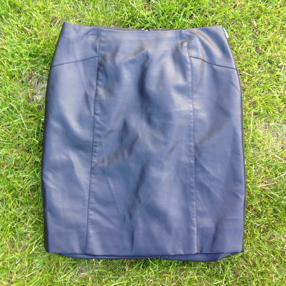 Sexy Black Leather Pencil Skirt
