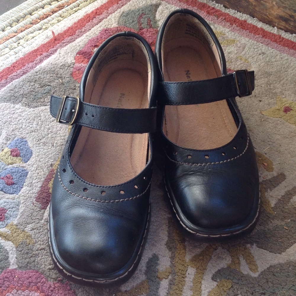 Naturalizer Mary Janes black leather 7.5 comfy