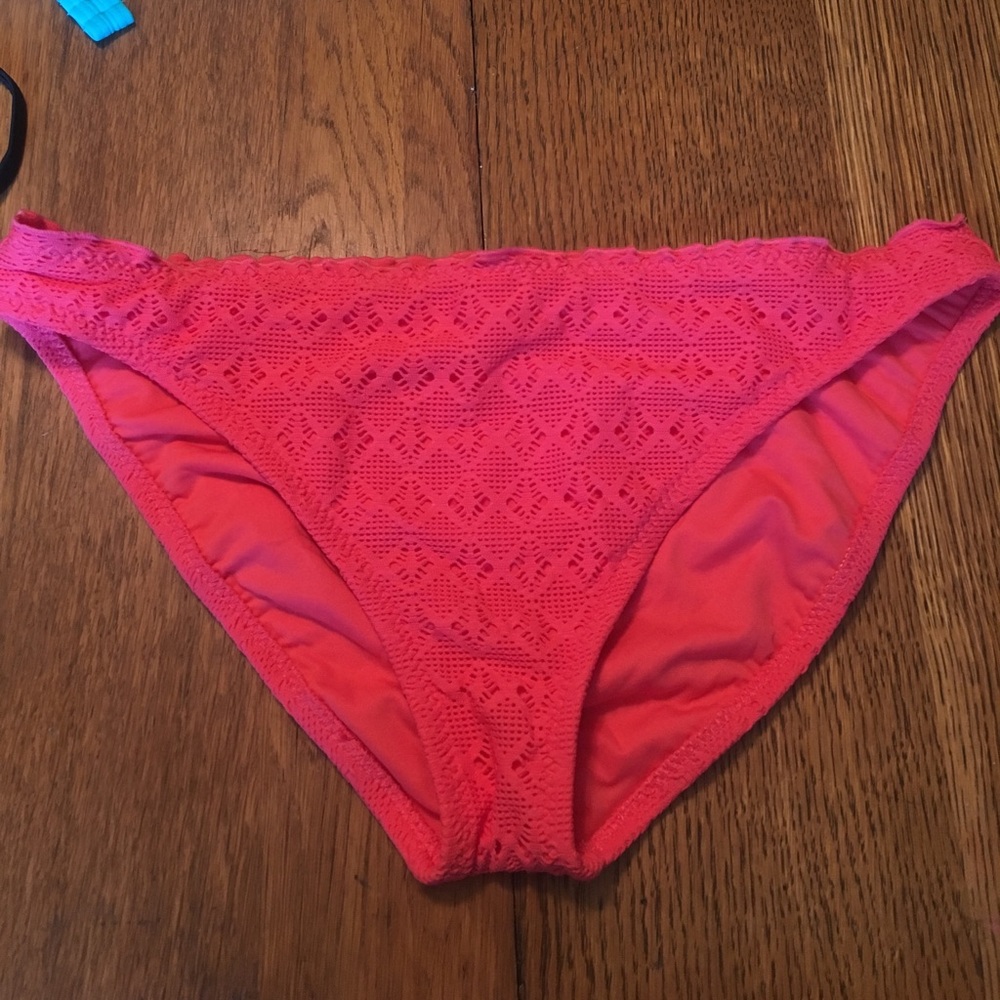 NWOT Mossimo Pink crochet bikini bottoms