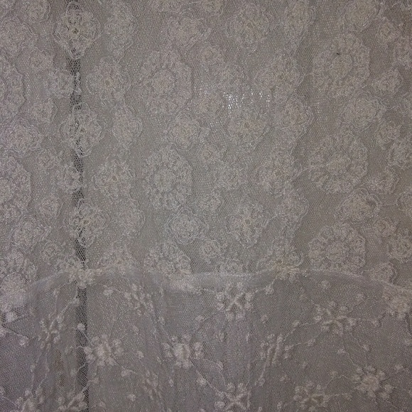 American Eagle Outfitters Cream Lace Sleeveless Top main image 0