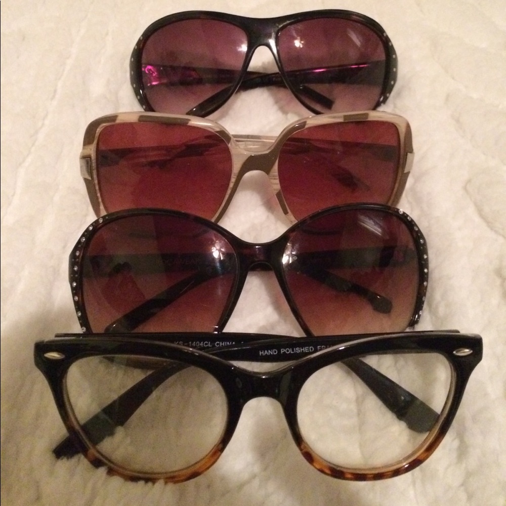 Eyewear bundle. What a deal!!!! 🕶