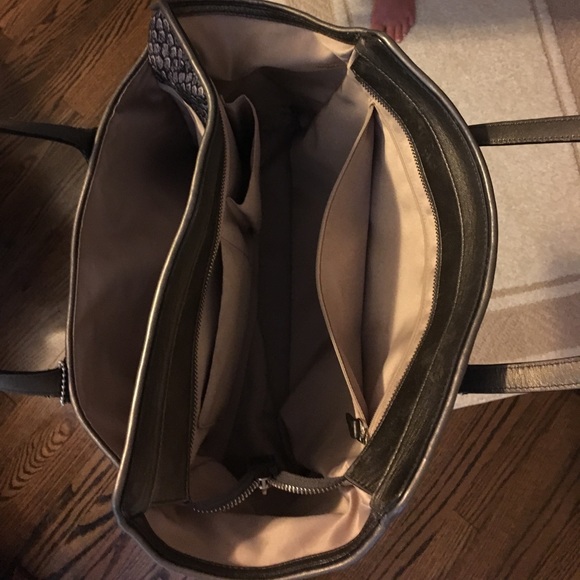 Coach Medium Satchel - Picture 2 of 4