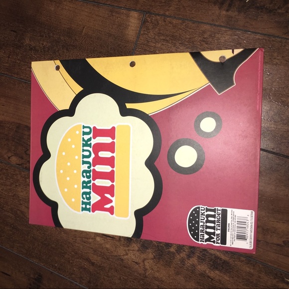 Folders - Picture 3 of 7