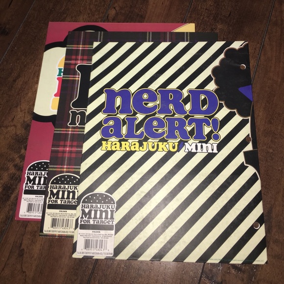 Folders - Picture 7 of 7