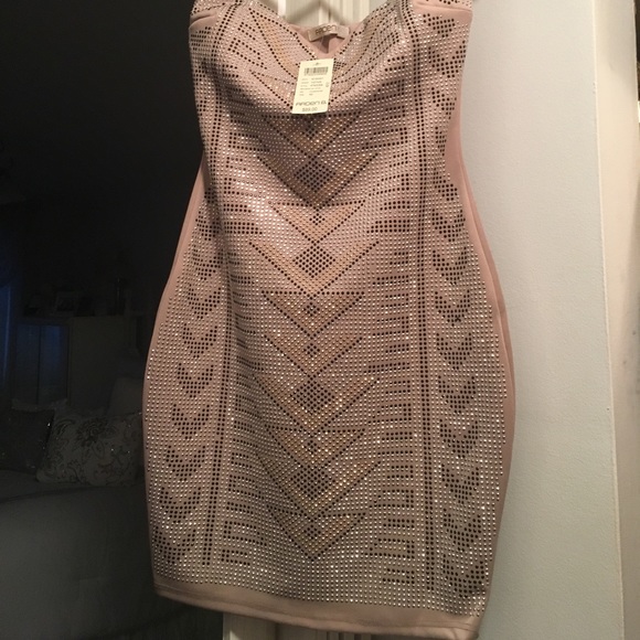 Dress - Picture 4 of 5