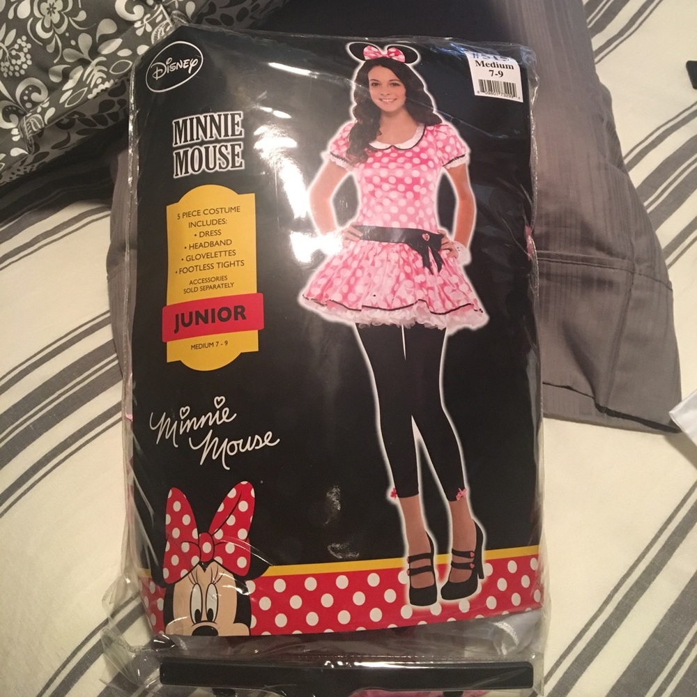 Minnie Mouse Halloween costume